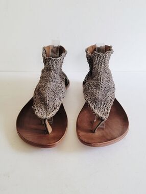 Cydwoq Dion Gray Sweater Woven Sandals Size 41 Boho Artsy Handcrafted in USA